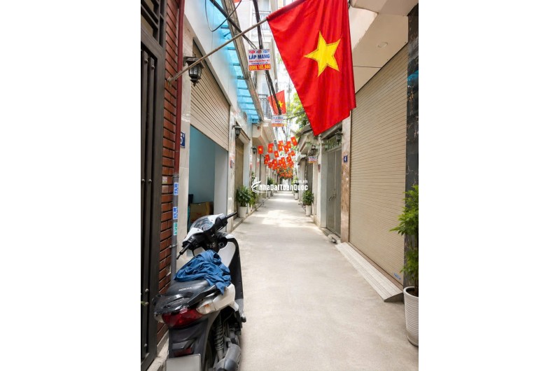 Bán nhà Đại Kim, Hoàng Mai dưới 8.2 tỷ. Thang máy. Ngõ nông cách ô tô 5 nhà.